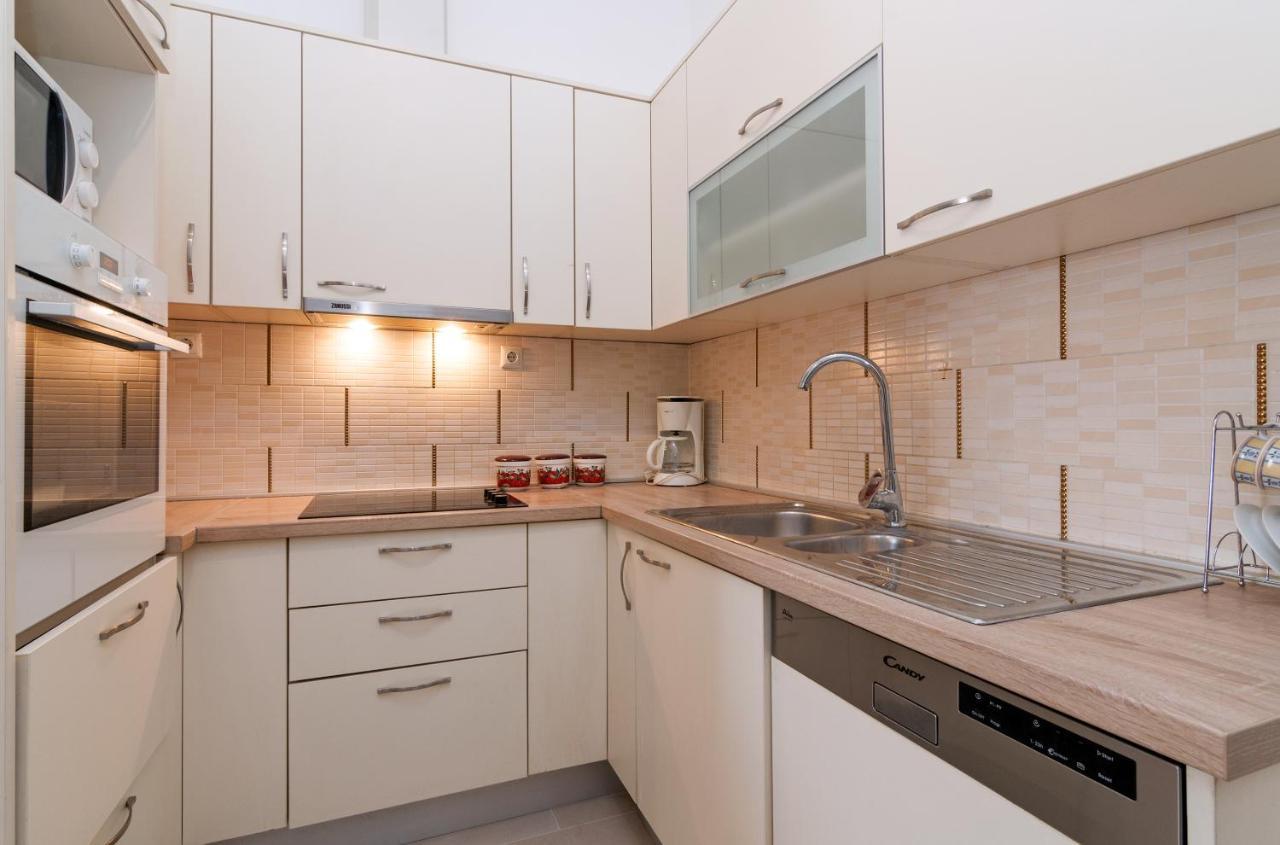 Apartman Pegla Zara Esterno foto