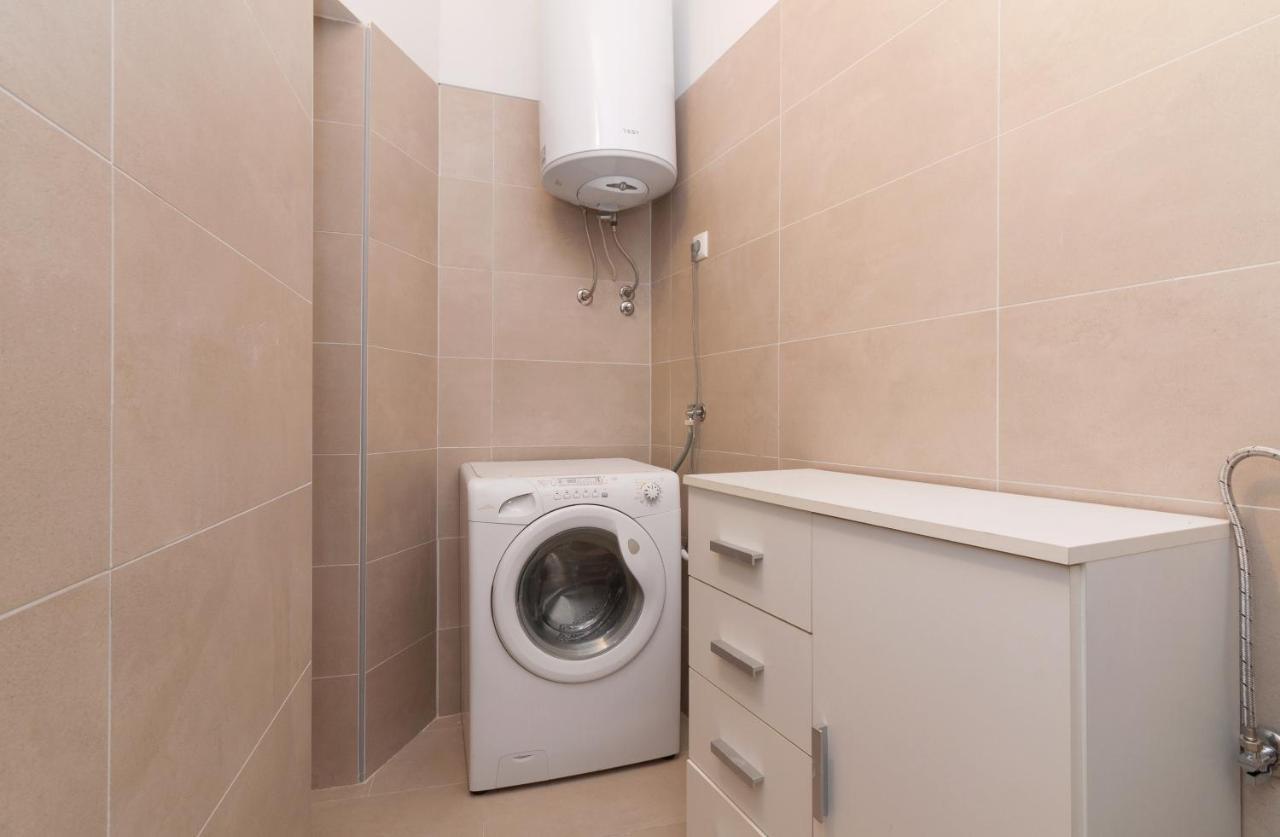 Apartman Pegla Zara Esterno foto