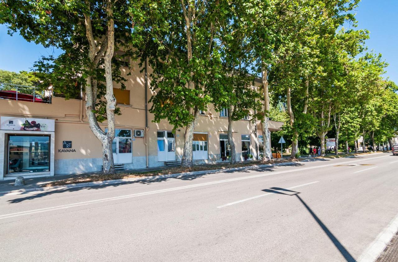Apartman Pegla Zara Esterno foto