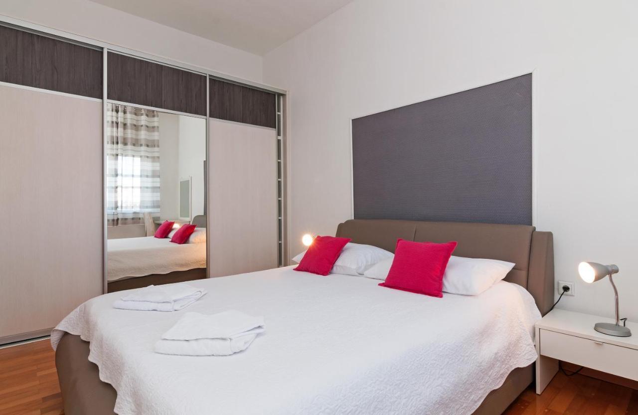 Apartman Pegla Zara Esterno foto