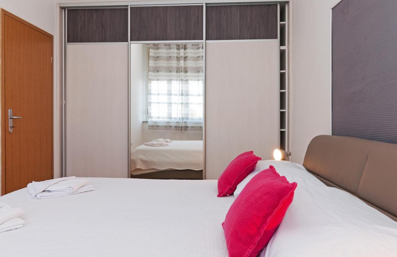 Apartman Pegla Zara Esterno foto