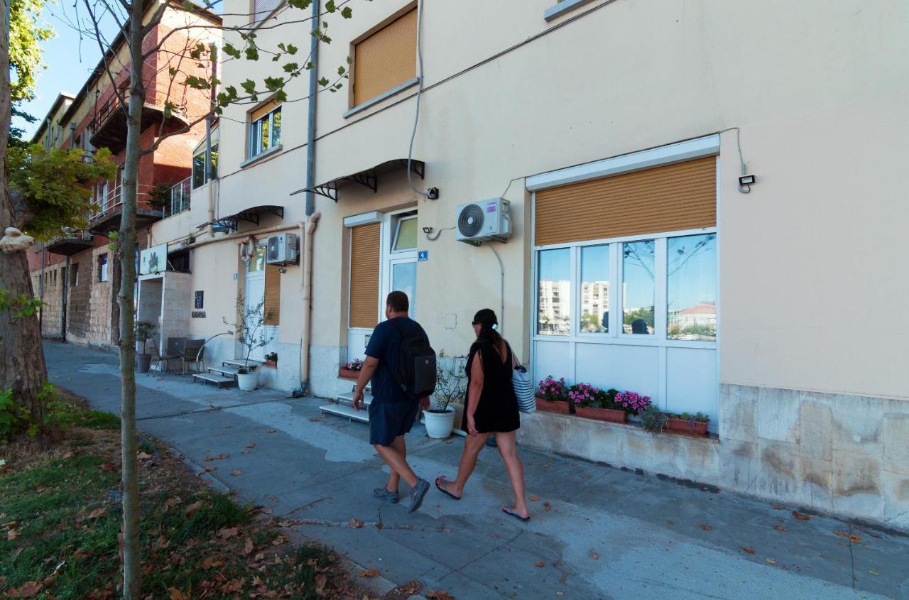 Apartman Pegla Zara Esterno foto