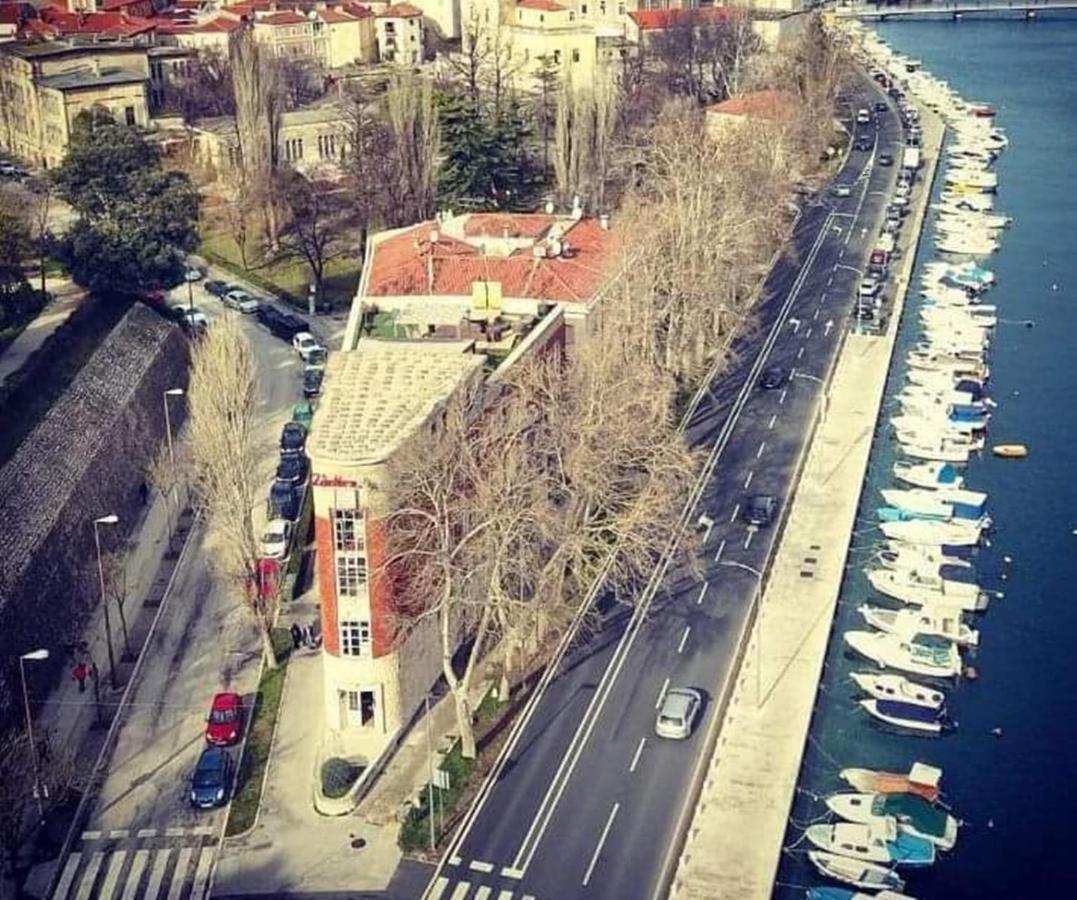 Apartman Pegla Zara Esterno foto