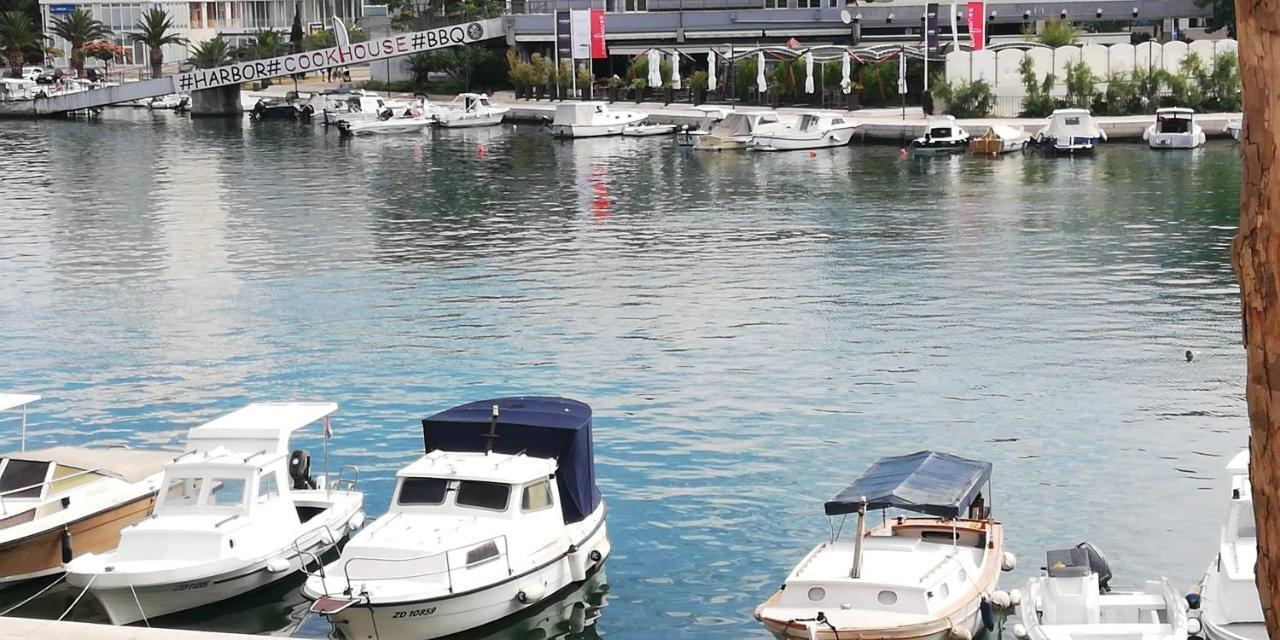 Apartman Pegla Zara Esterno foto